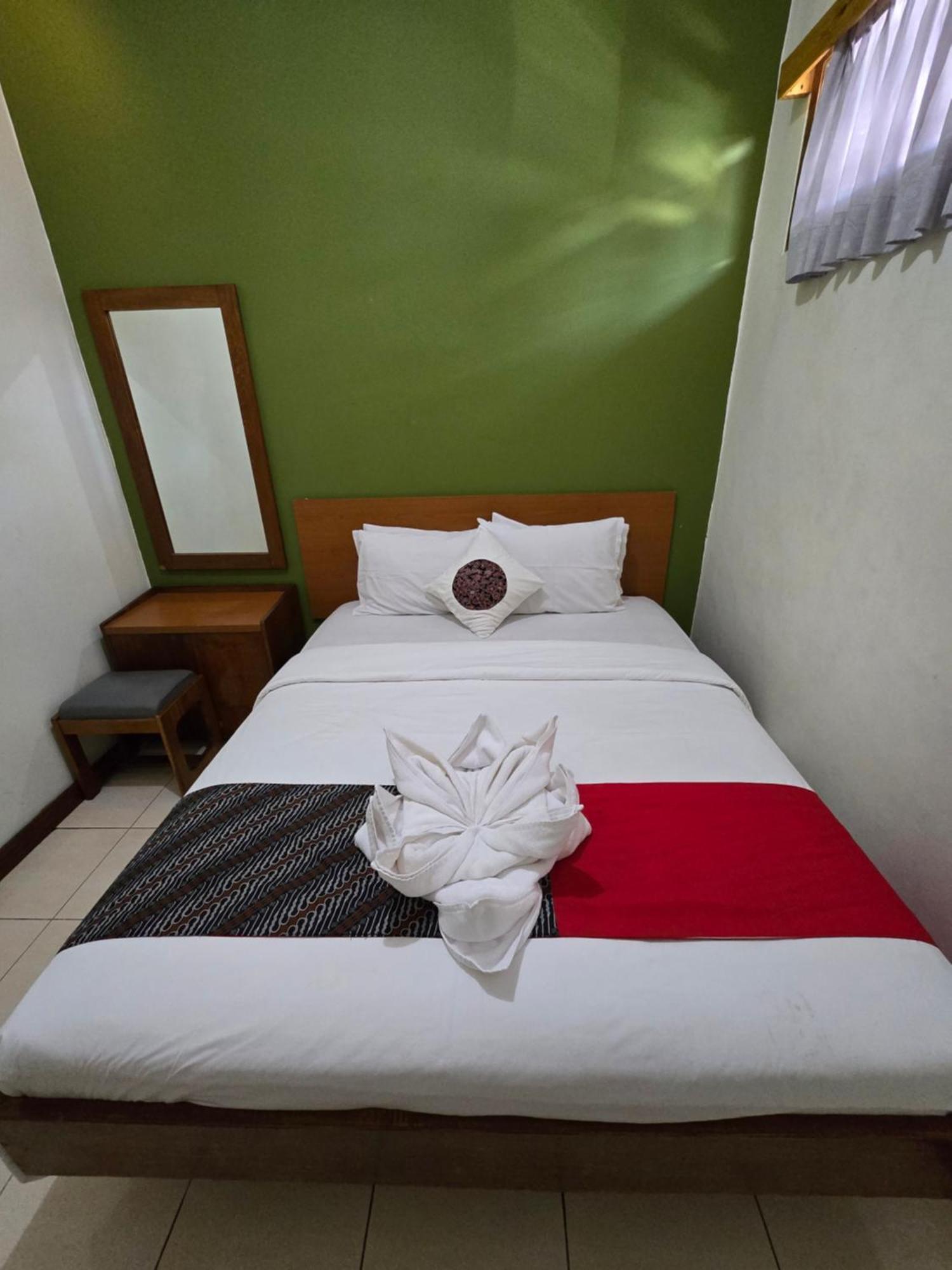 Kusma Hotel Bandungan Semarang Exterior photo
