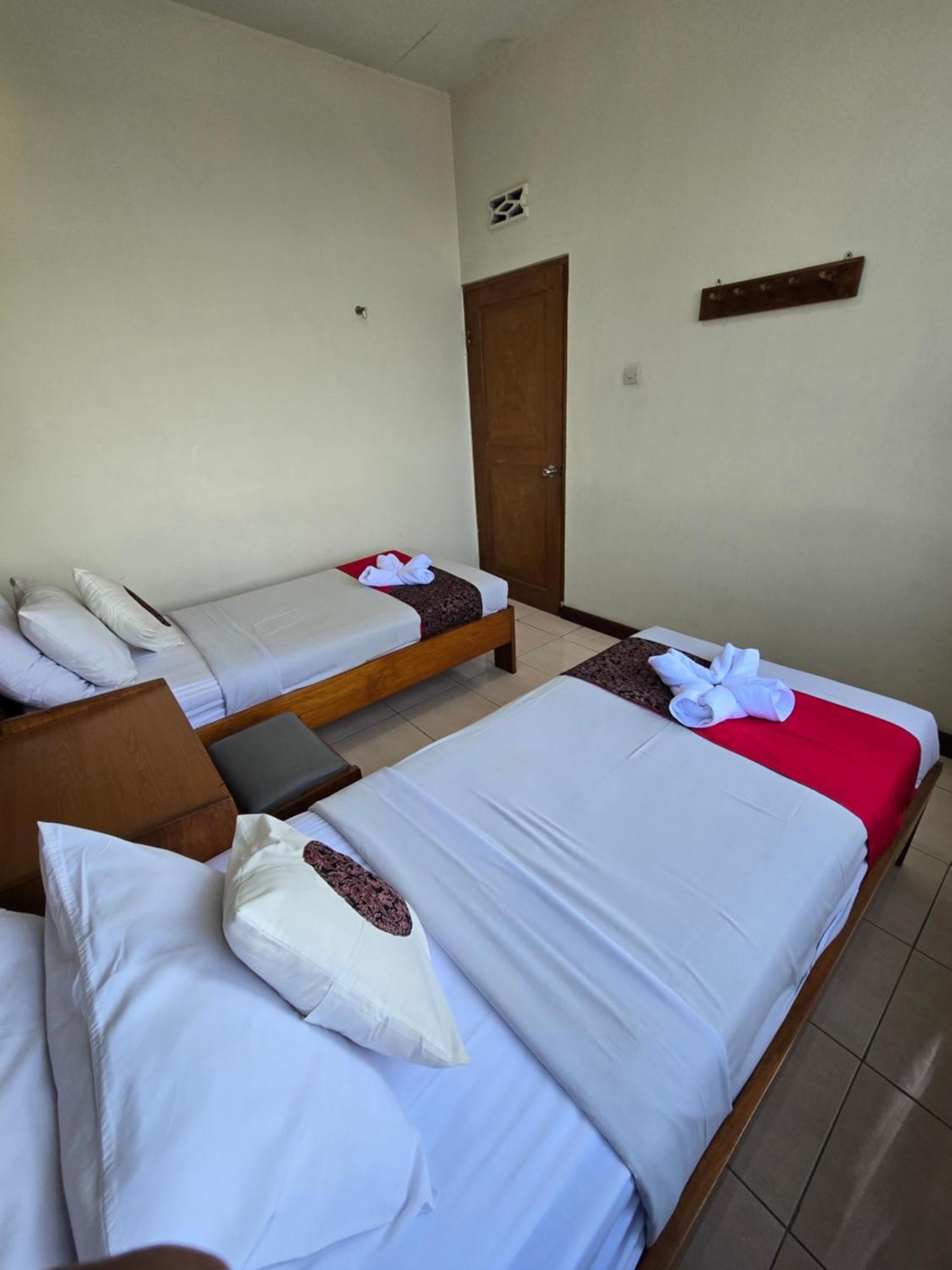 Kusma Hotel Bandungan Semarang Exterior photo